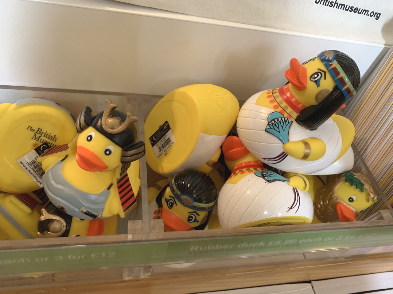 超可愛い! 大英博物館 エジプト神 バステト クッション