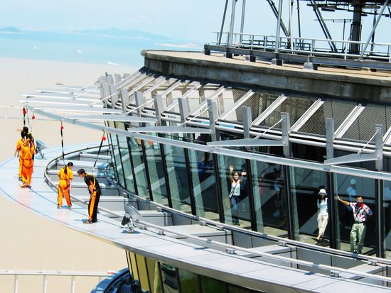 世界一 マカオタワーのバンジージャンプレポ！料金や高さなど詳しく紹介マカオコンシェルジュ