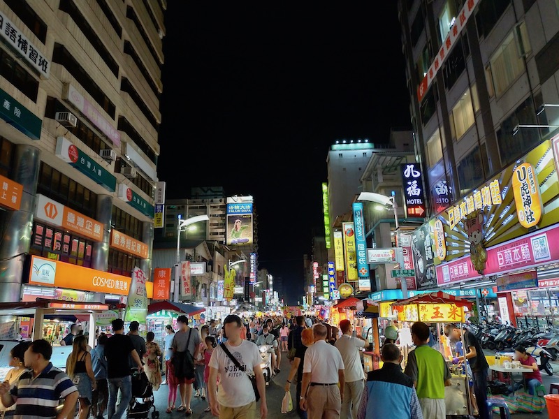 【現地人が案内する台湾 高雄】激うまの食と激痛マッサージとファッションをつめこむ