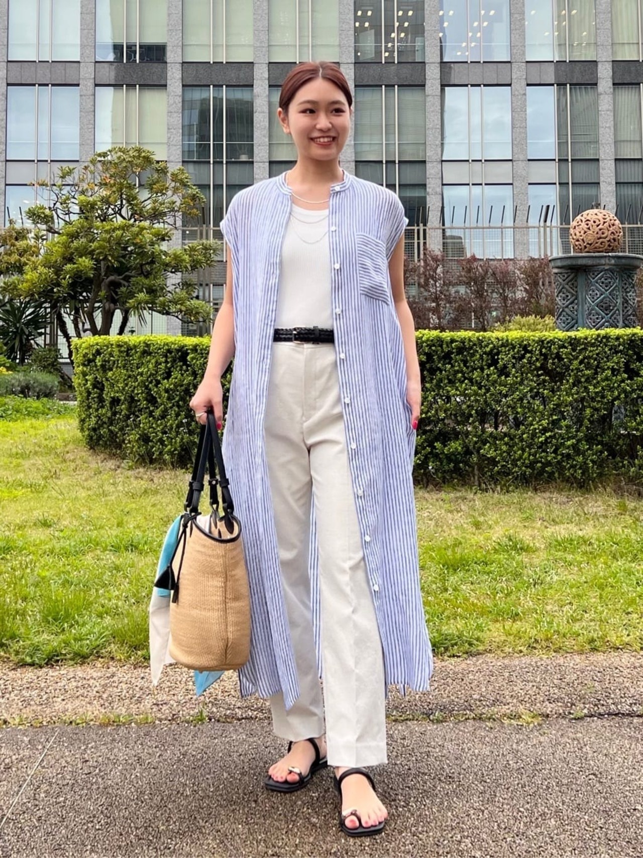 2024年シーン別夏コーデ 夏の国内旅行は涼しくてラクなのが必須！リラクシーなワンピースで夏旅を攻略m-i-dM-PREMIER エムプルミエ