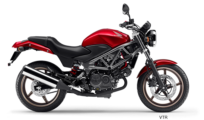 お気に入りのグローブかわちぃ🫰❤️‍🔥 photo： @take_zx6rrebel250レブル250れぶる250レブル女子バイク女子ガールズバイカーバイク編集部中型バイク女子アメリカンバイクホンダバイクバイク王女子ライダー部バイク王取材