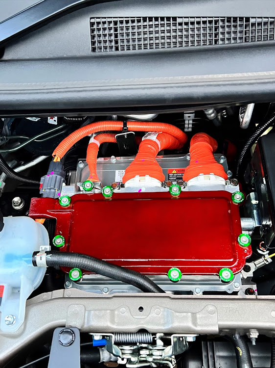 クルマ用語解説 ボンネットの意味って知っている？ ミッドシップ特有のちょっとカッコいい呼称も