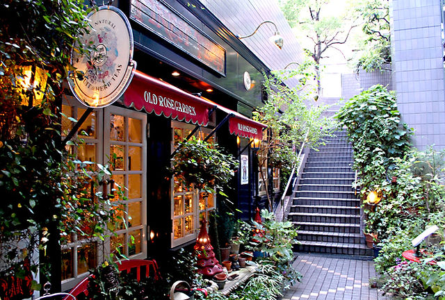 Cafe & Bar LOKAL HOUSE