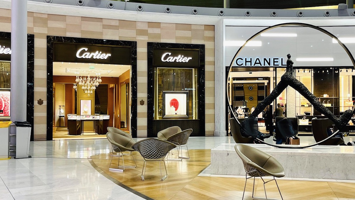 パリのシャルル・ド・ゴール空港のKゲート内で買えるお土産まとめ吉田佐和子オフィシャルサイト