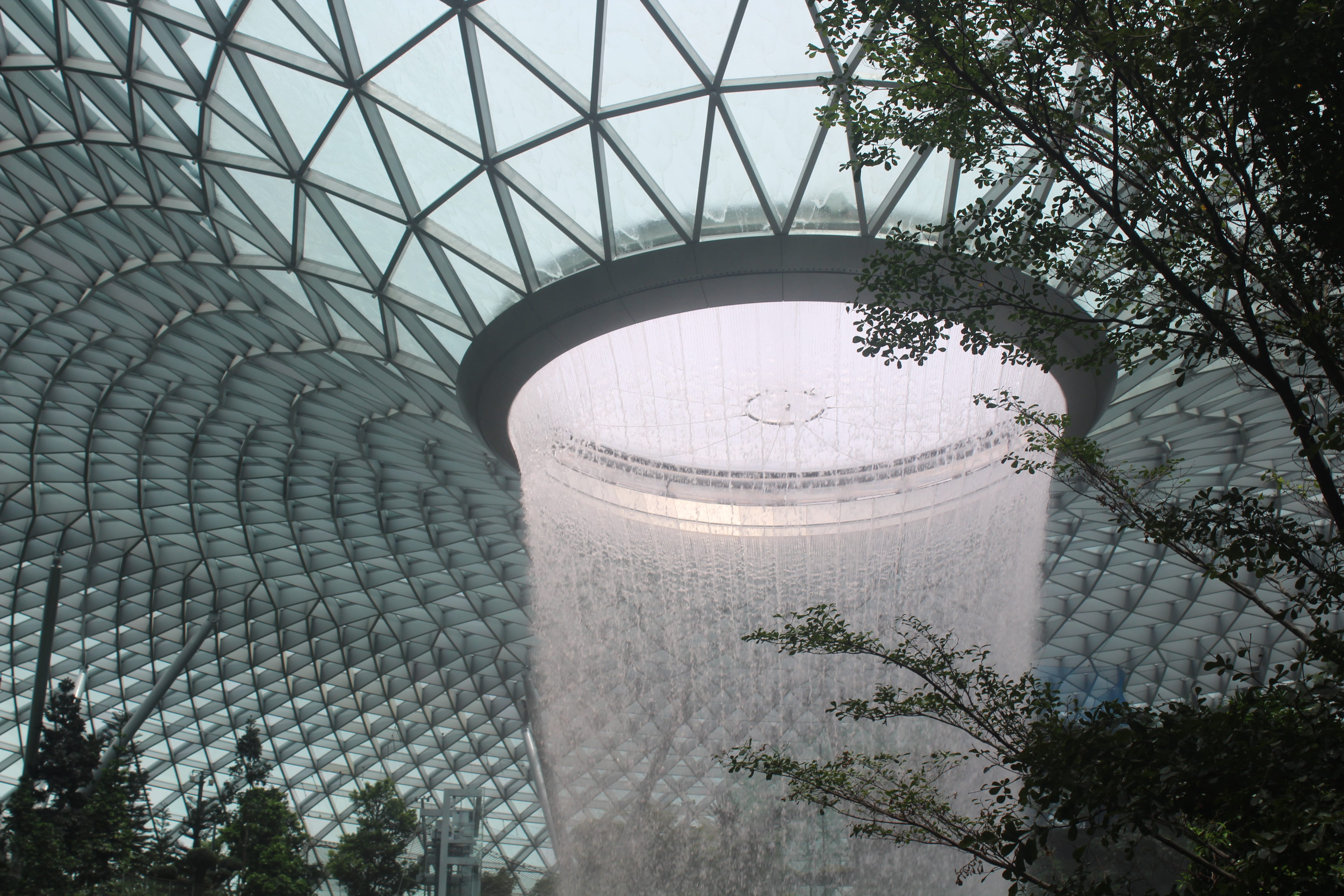 シンガポール チャンギ空港の新名所「Jewel ジュエル 」がすごい！楽天トラベル