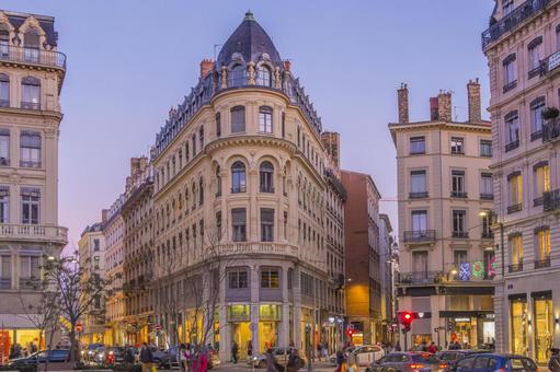 光の街リヨン：夜のおすすめ散歩スポット8選