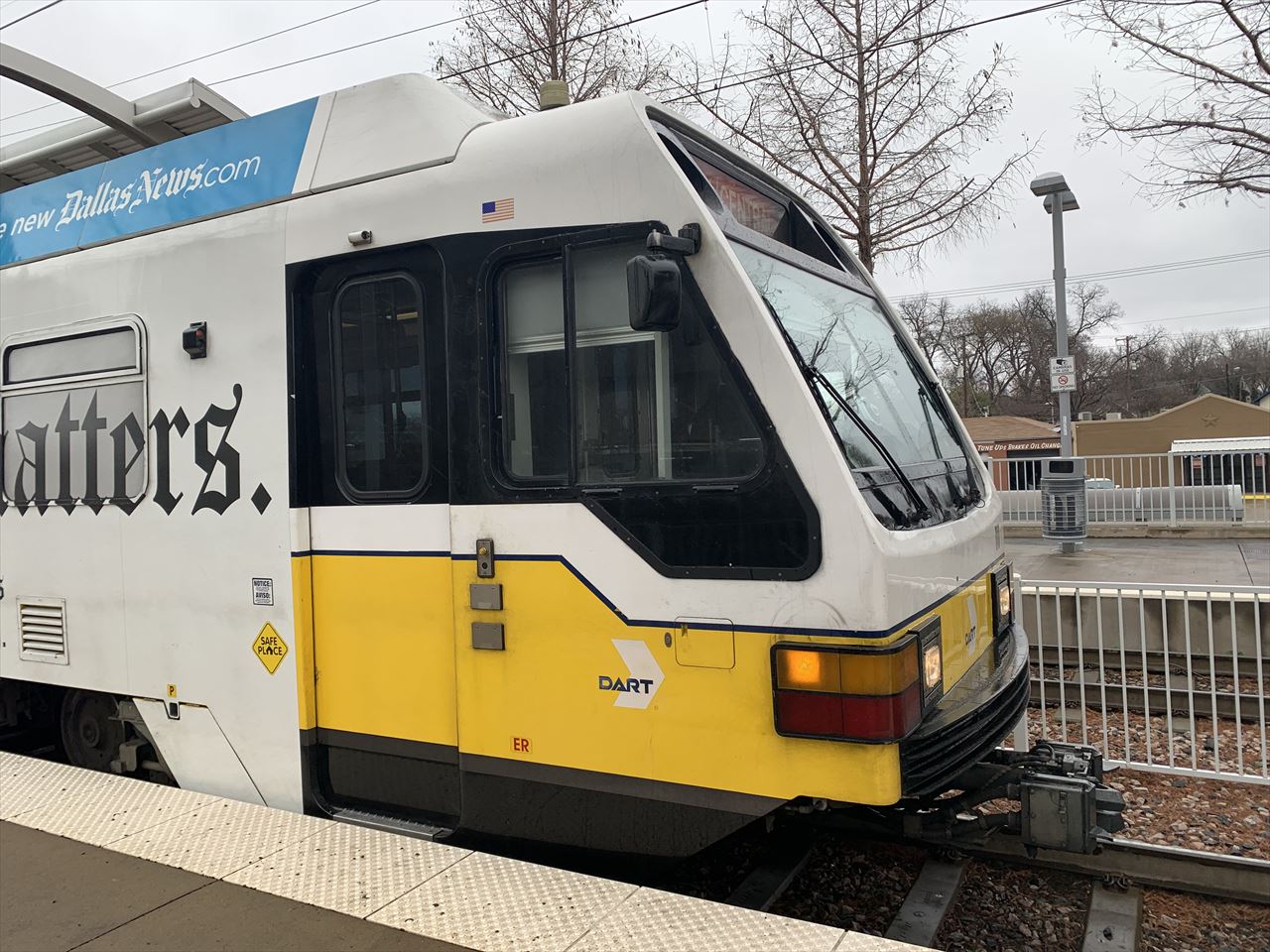 Dallas-ft Worth AirportのHertzでのレンタル前の情報日本語対応、無料運転免許証翻訳あり