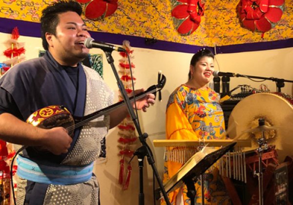 島唄ライブ樹里 しまうたらいぶじゅり 飲んで食べて歌って踊れる お店全体で盛り上がる民謡居酒屋たびらい