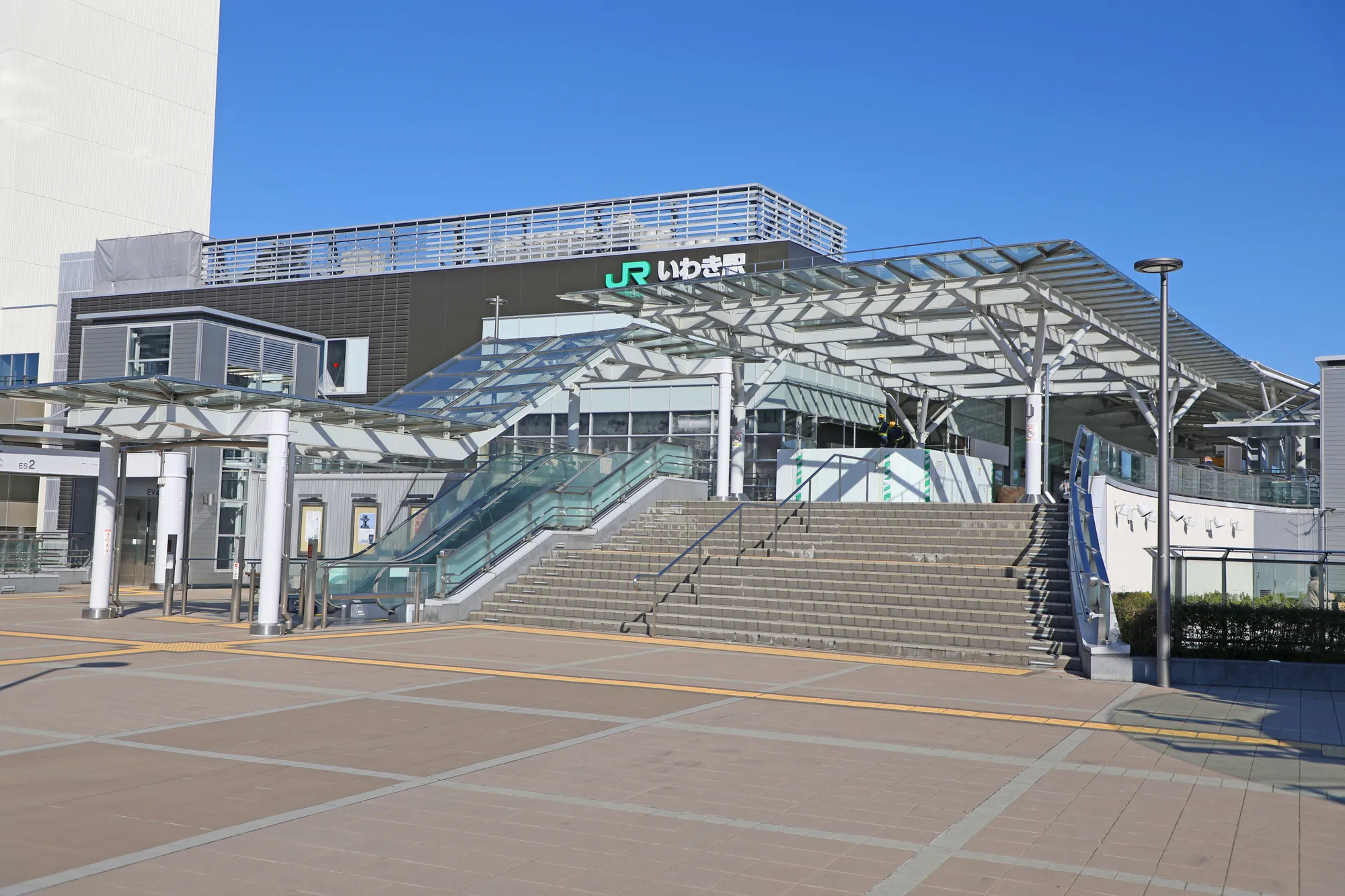 福島県いわき市の中心駅 常磐線 いわき駅の構内風景と発着する列車