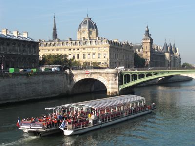 セーヌ河岸をてくてく散策 ルーブル～エッフェル塔旅とレジャーのまったり雑学コラム