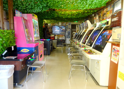 秋葉原ゲーセンの老舗にしてコアなプレイヤーが集うレトロゲームの王国 「Hey」ゲーム文化保存研究所