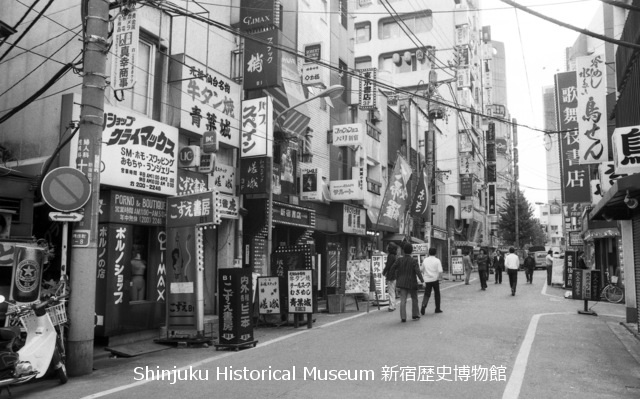 歌舞伎町一番街 | 「繁華街／商店街」カテゴリー | 新宿スタイル