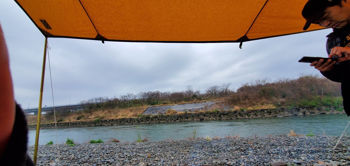 無料キャンプスポット 都内から約1時間で行ける無料キャンプ＆車中泊スポット「座架依橋下河川敷 相模川 」＆「水と緑の風広場横河川敷」を詳しく紹介！