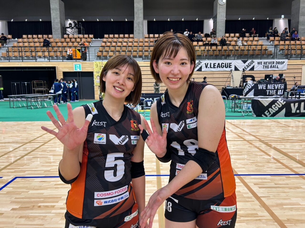 日頃よりアルテミス北海道への温かいご声援をありがとうございます。 本日2024年ラストゲームが終了致しました！ 新体制で挑む初のVリーグ。10月の開幕戦から10試合を戦いました。 