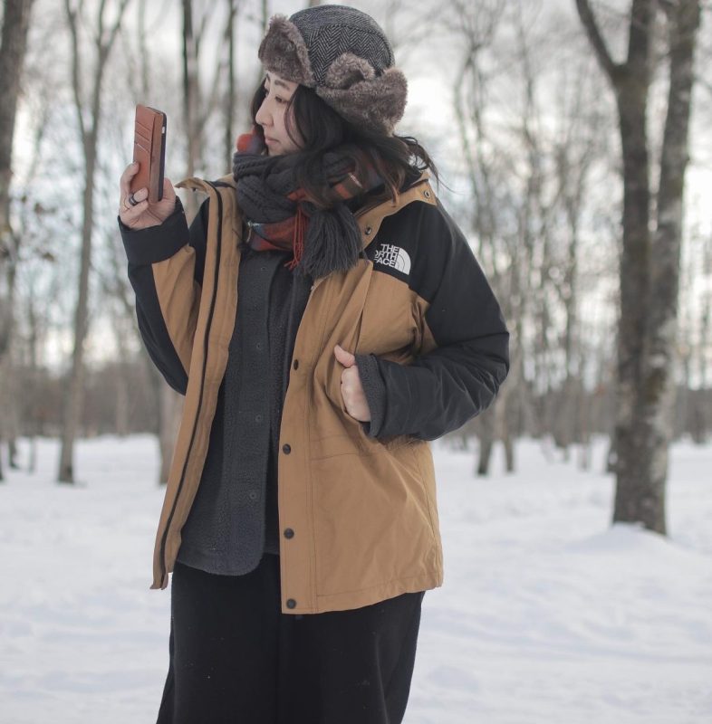 女子キャンプにおすすめの服装は？服選びのポイントと春夏秋冬の季節別おすすめキャンプコーデ - UAコラム