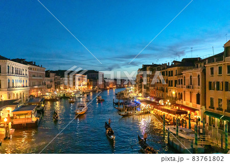 ヴェネツィアの夜：都市のナイトライフを探索するための便利なガイドブック - Hellotickets