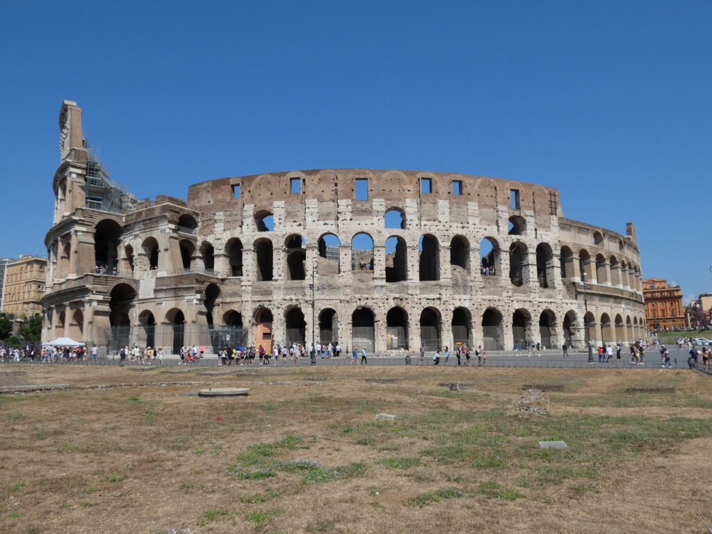 ローマ：コロッセオ地下牢、フォーラム＆パラティーノの丘 VIP ツアーGetYourGuide