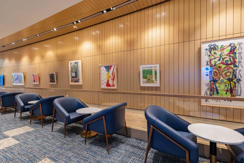 オーランド国際空港 MCO ラウンジチケット☆プラザ・プレミアムラウンジ Library Lounge