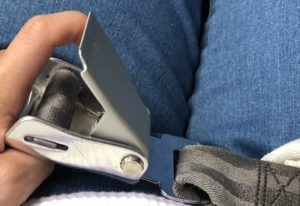 実はとっても重要！CAが聞き分けるシートベルトサインの意味キャビンアテンダント 客室乗務員 CA