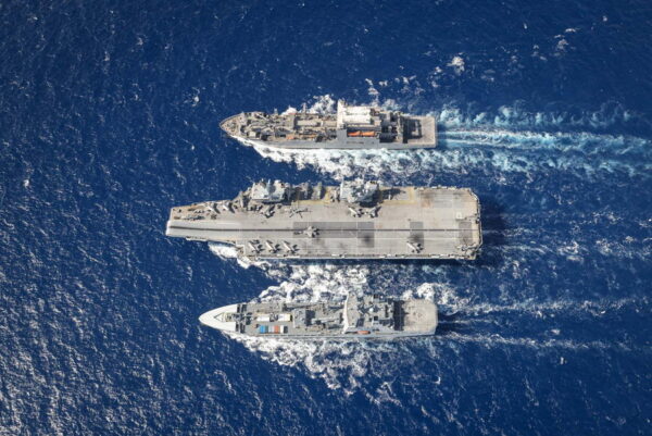 R*読様 イギリス海軍 駆逐艦ドーントレス