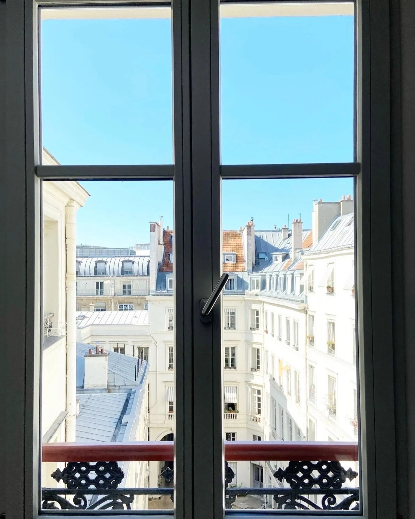 パリ2泊3日アラフォー女子ひとり旅 ほとんどパリのパン屋めぐりだった旅・ひとりディナーやひとりで楽しめる旅をご紹介！ - カトル・セゾン