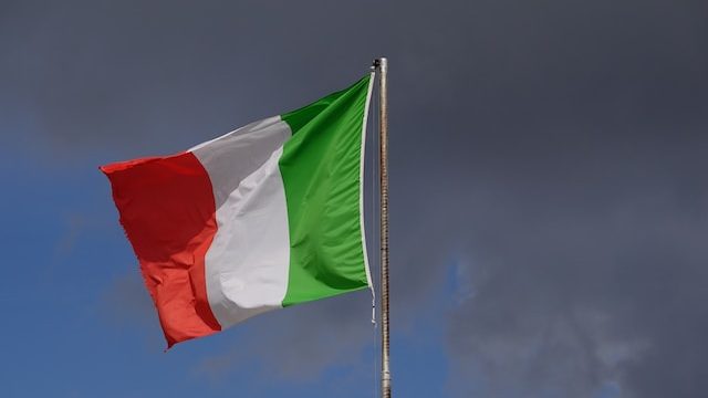 見るとテンションが上がる？「似ている国旗」vol.2