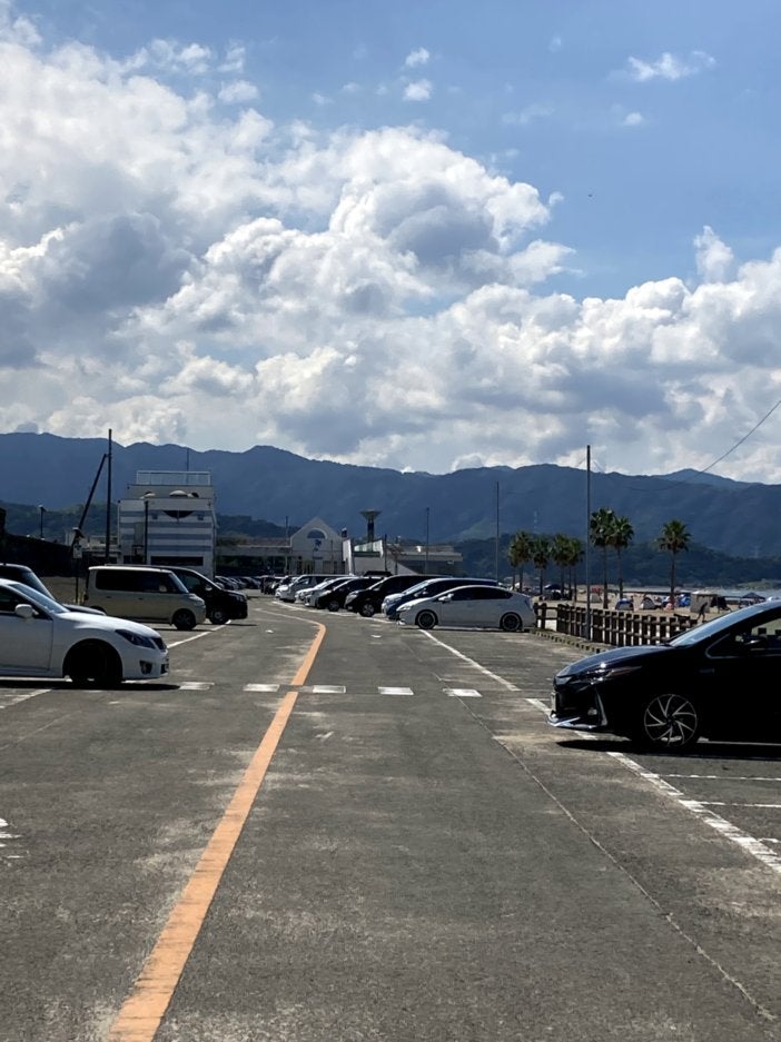 2025年 片男波海水浴場 海上アスレチックが新登場！ 駐車場とBBQについて