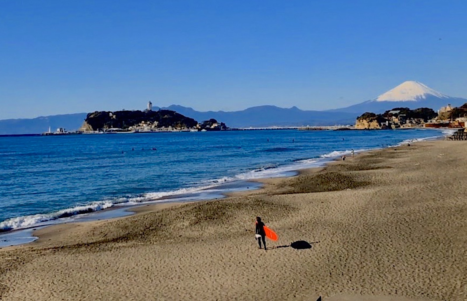 七里ヶ浜 七里ヶ浜海岸鎌倉の景色と風景・町並み by鎌倉PRESS