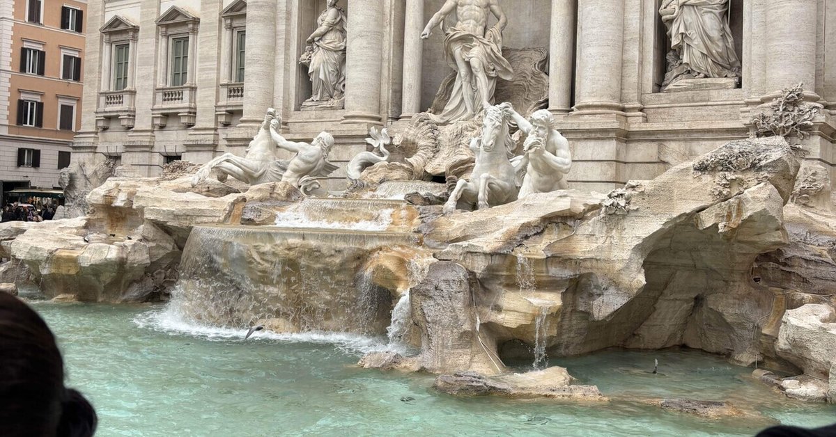 トレヴィの泉 - Wikipedia