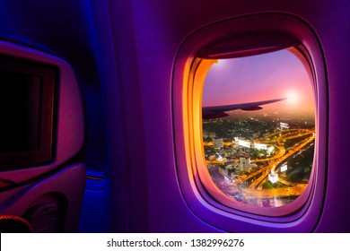 飛行機からの眺め・フィレンツェの夜景の写真素材FYI01219418ストックフォトの Qlean Market