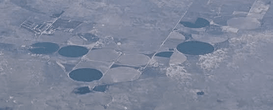 これが農場だって？この形はまるで」奇妙な光景が広がるサウジアラビアの上空写真 : らばQ