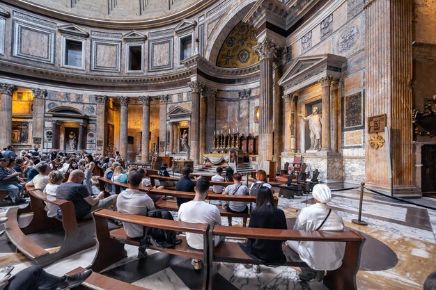 2000年の時を感じるパンテオンの歴史と見どころPokke「ポッケ」