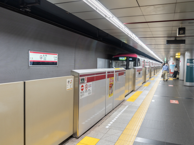 大門駅 大江戸線→東京モノレール浜松町駅