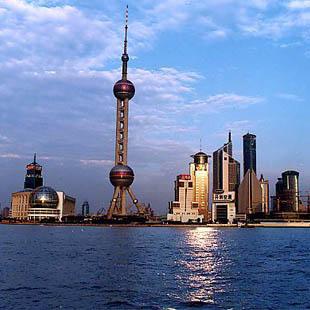 上海东方明珠塔迎来第一亿位游客-中新社上海