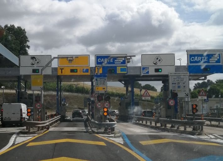 大矢アキオの イタリアでcosì così でいこう！ あの”ベネトン”が「高速道路」を返上。頓挫したイタリア式民営化