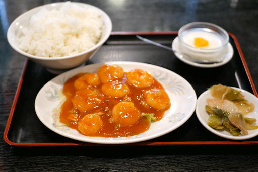 エビチリと肉野菜炒めのWメイン！三ノ輪の中華料理勝生で満腹ランチ - お一人様のお手頃ランチブログ