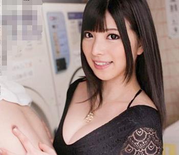 AV女優 海に遊びにきた美巨乳でエロボディのビキニ美女はドスケベ痴漢に犯されまくり絶頂イキまくる〜バスレイプSEX〜！！ -