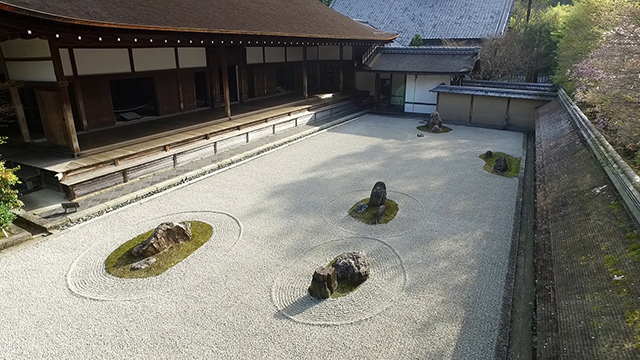 観光情報】龍安寺の紅葉 | 【公式最安】京都プラザホテル本館・別館 |京都駅近くのビジネスホテル・京都観光に最適