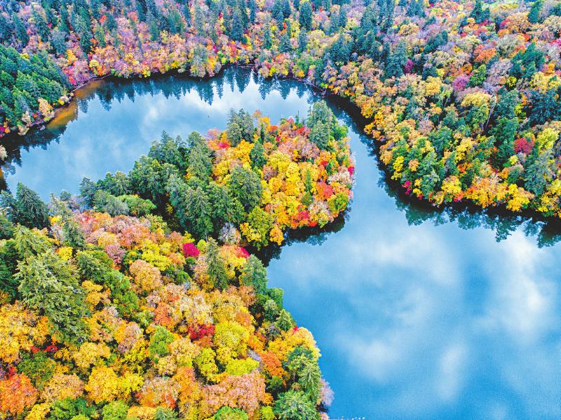 四川旅游景点人间仙境-九寨沟jiuzhaigou