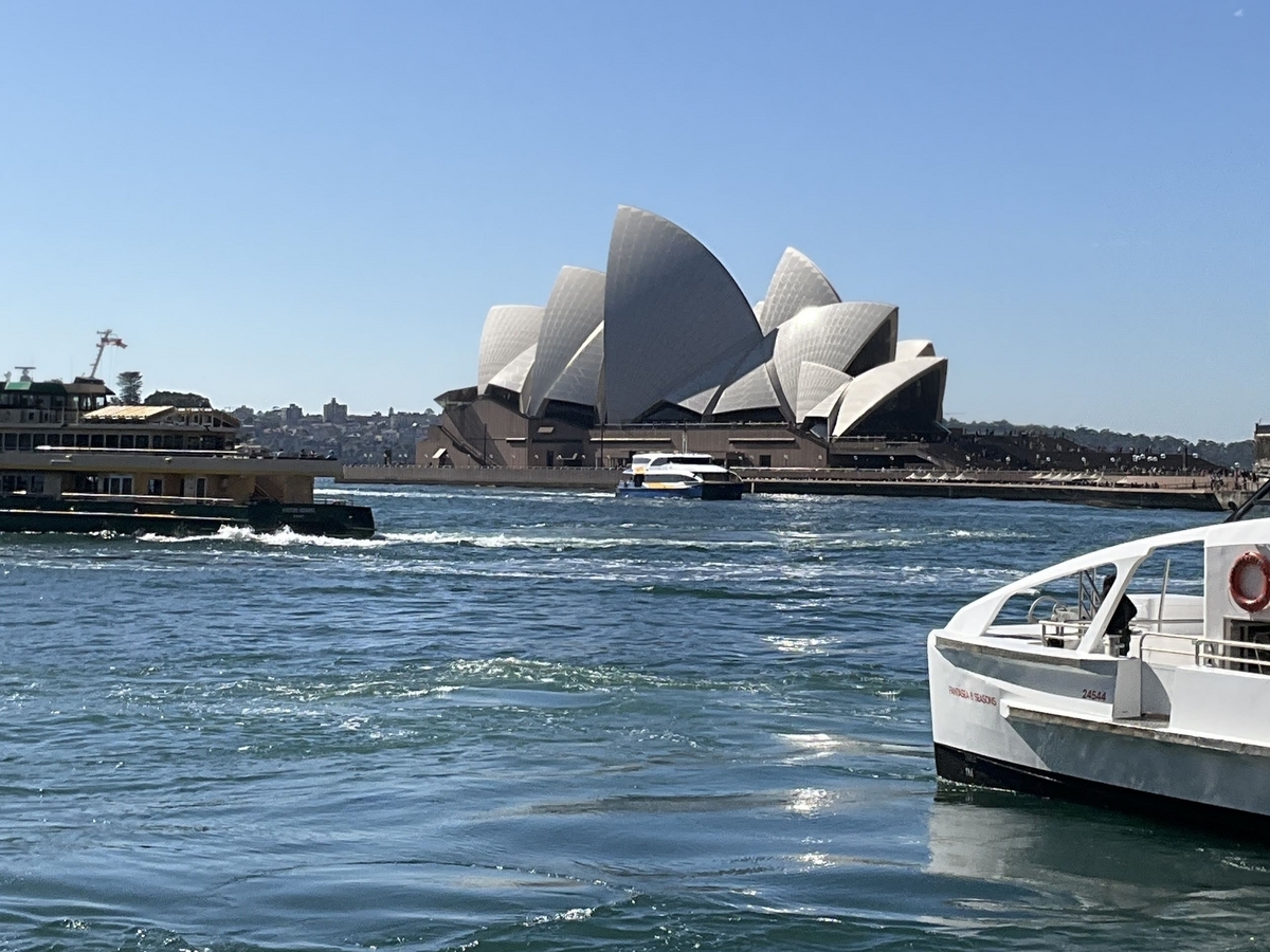 シドニー オペラハウス -