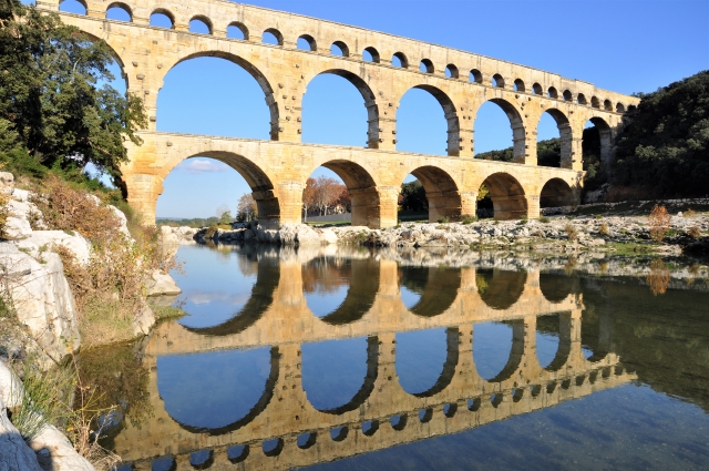 この水に100万市民の命がかかっていた ローマ帝国の水道「驚愕の精密さ」 志村 史夫-