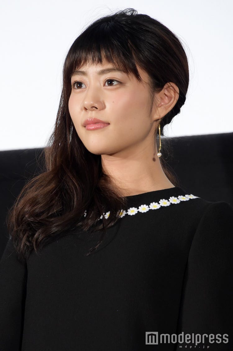 k1194 切り抜き 小倉ゆうか 前田敦子 新垣結衣