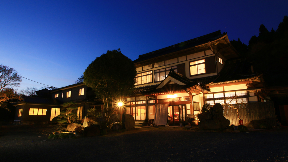 囲炉裏を囲んで古き良き和の空間が愉しめる宿5選一休コンシェルジュ