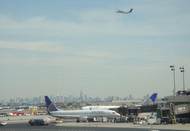 ニューアーク・リバティー国際空港 - Wikipedia