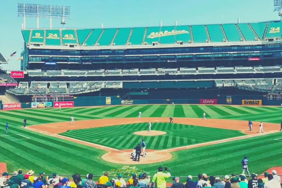 オークランド・コロシアム - アメリカンスポーツ観戦ツアーズ