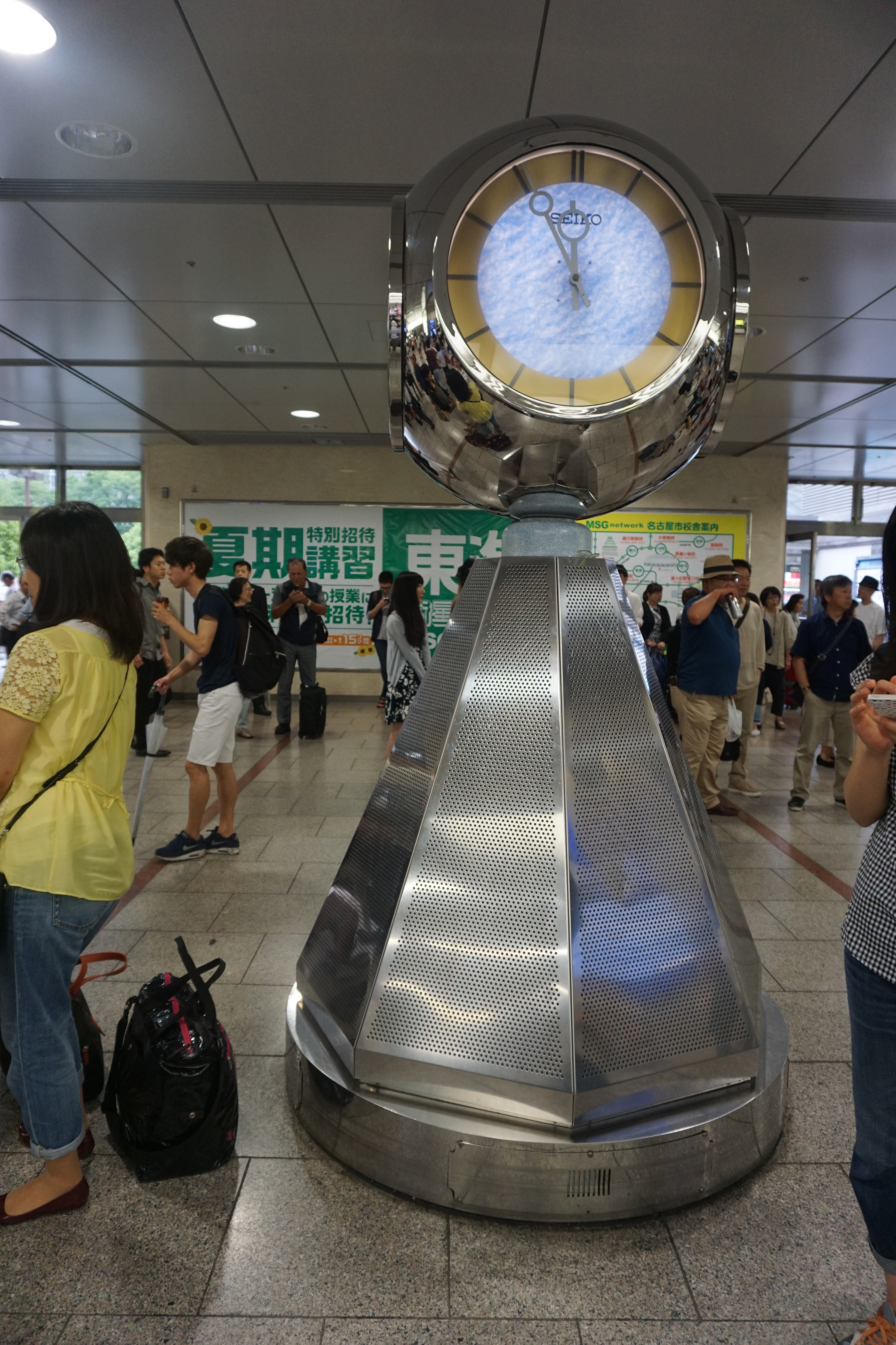 JR在来線名古屋駅から金の時計への行き方は？名古屋駅ガイド