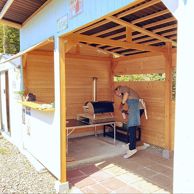 タイニーハウスを庭先に。”+10平米”の小屋で、趣味に