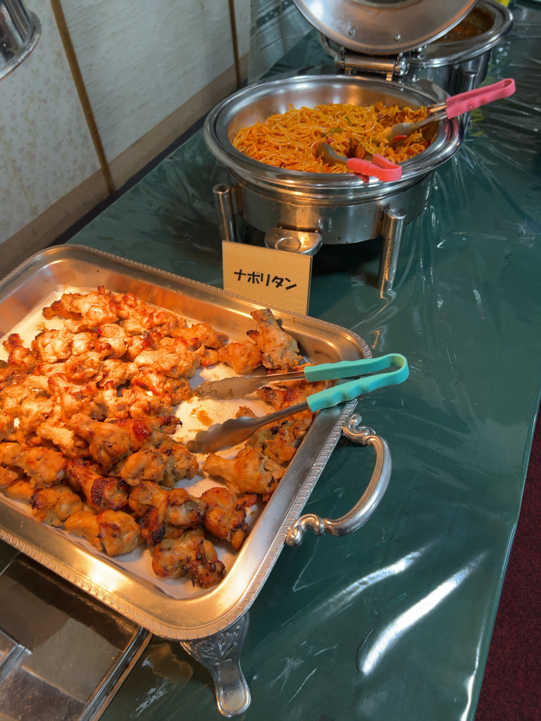 ホテルニュー紅葉 惨劇の後に生き残った奇跡のおおるりホテルﾟДﾟ 1泊2食+酒一杯6820円～: 珍安温泉ホテル