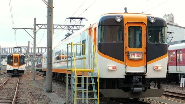 近鉄30000系 名古屋行き特急 ビスタカー