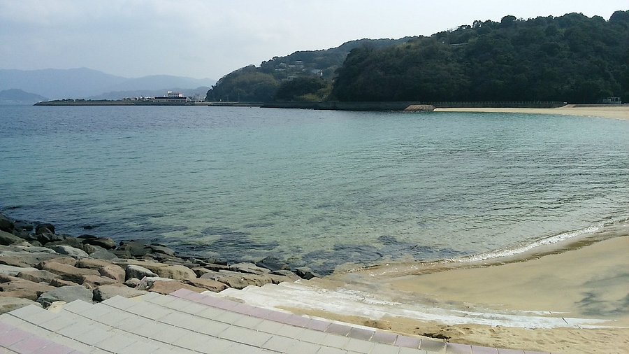 コスタ・デル・ソル」青い海と充実の設備がそろう！伊王島にある人気の海水浴場